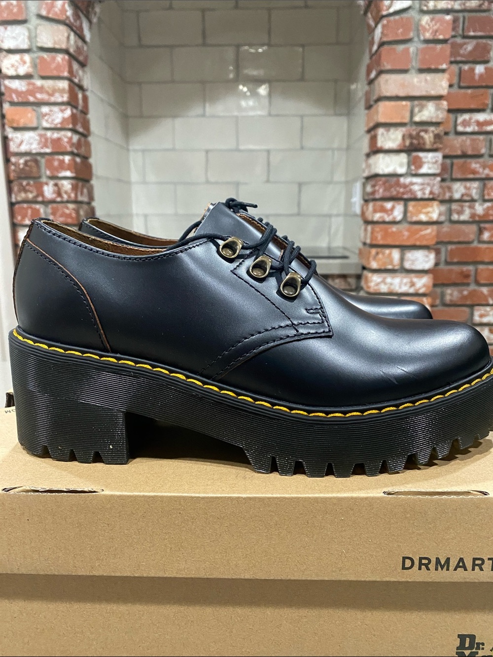 NIB dr martens leona low black heeled shoe womens 10